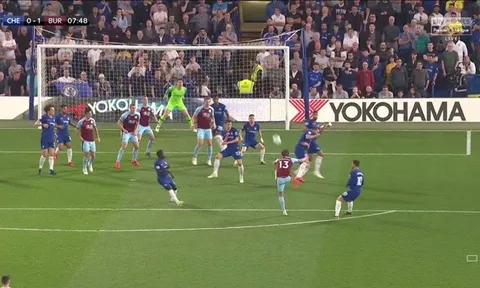 Không ngẫu nhiên Chelsea phải nhận bàn thua thứ 1000 ở Premier League