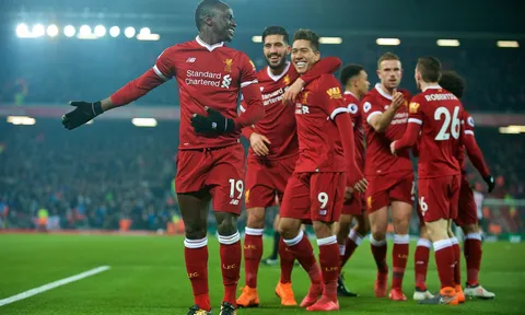 Liverpool mùa 2019/20 vượt trội hơn Man Utd mùa 1998/99 với 1 thống kê