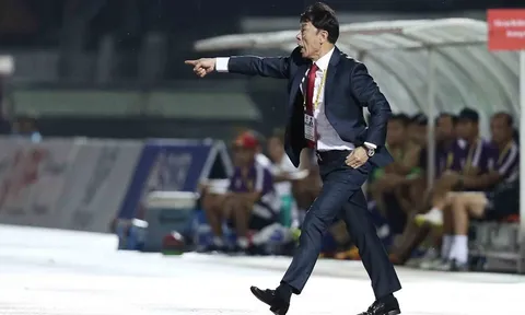 Lỡ cơ hội bỏ xa Hà Nội FC trên đỉnh, bạn thân thầy Park nói gì?