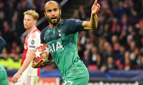 Lucas Moura sánh vai cùng Ronaldo và Del Piero