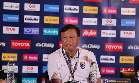 HLV Sirisak: “Thầy Park giỏi nhưng chúng tôi sẽ giành chiến thắng trước Việt Nam”