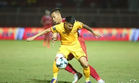 Bất phân thắng bại với Thanh Hóa, TP.HCM bị Hà Nội thu hẹp khoảng cách
