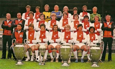 Ajax Amsterdam: Sống lại những ngày từ quá khứ