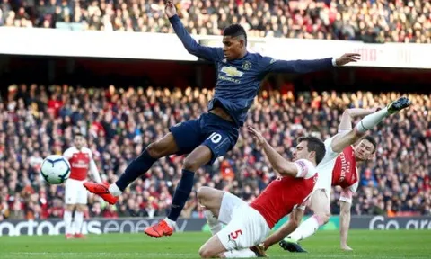 Trọng tài "bẻ còi", Lampard và học trò ngày càng xa rời tấm vé dự Premier League