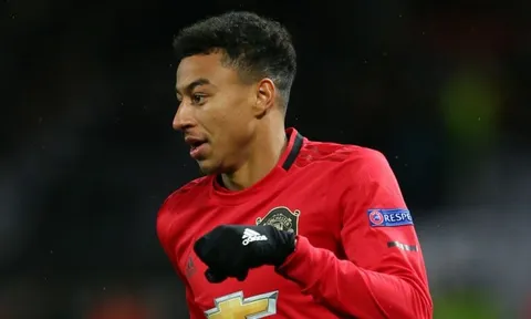Bắt tay với quỷ dữ, Jesse Lingard tự đập "nát gáo" tương lai?