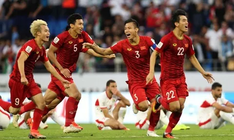 King's Cup: ĐT Việt Nam là 'con dao hai lưỡi' với Thái Lan