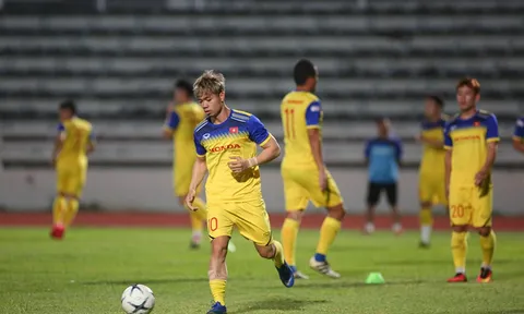 Công Phượng - Tuấn Anh luyện công, sẵn sàng chơi chung kết King's Cup với Curacao