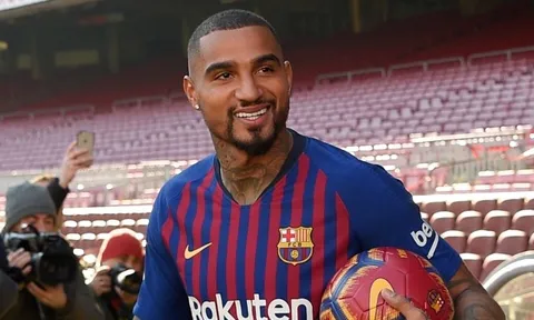 8 thương vụ mùa Đông thất bại của Barca: Hoàng tử lang thang
