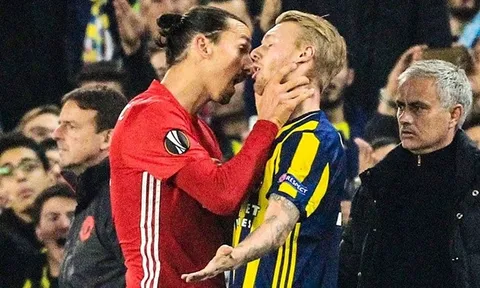 CHÍNH THỨC: AC Milan mang 'kẻ thù' về làm bạn với Ibrahimovic