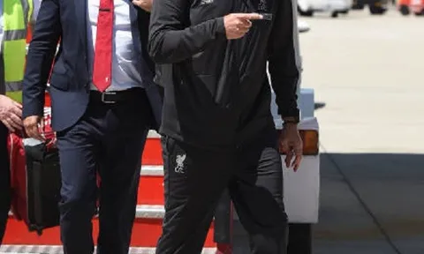 "Man Utd hãy lấy 2 cái tên này của Real và để Pogba rời đi"
