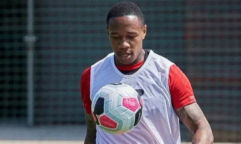 Chấn thương dài hạn, "người thừa" Liverpool sẽ sớm ra đi