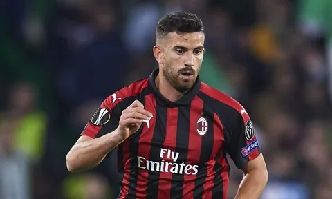 AC Milan lâm nguy, trung vệ Argentina vẫn nói cứng