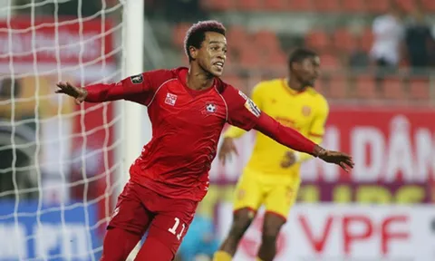 Jermie Lynch trở lại vẫn lợi hại như xưa: Xứng danh "Gà son đất Cảng"