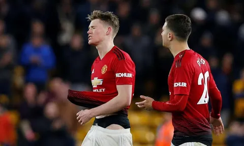 Ai, ai, ai là "tội nhân" hàng đầu trong thất bại nghiệt ngã của Man Utd?
