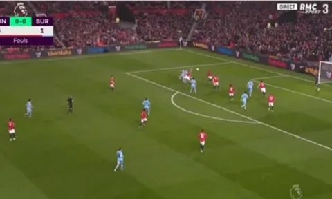 Ai mắc lỗi lớn nhất trong bàn thua đầu tiên của Man Utd?