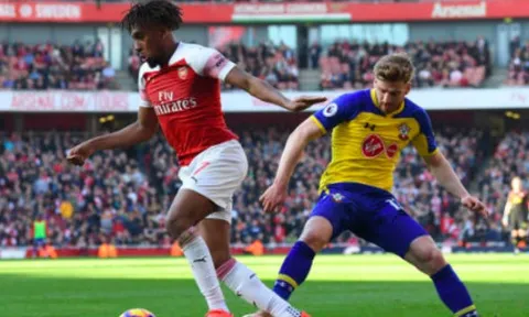 Arsenal hy vọng vào sự trở lại của hai cầu thủ trước đại chiến thành London