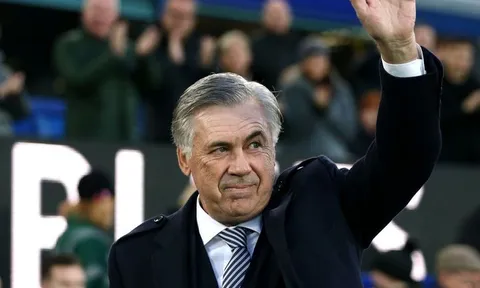 Hài hước: Chủ tịch Napoli muốn sa thải Gattuso, gọi lại Ancelotti
