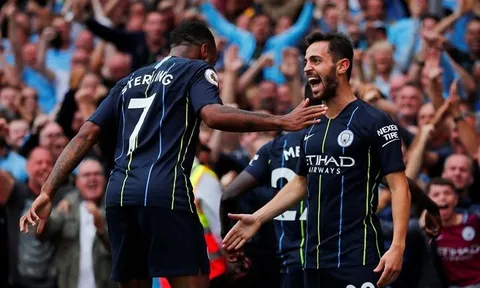 'Tôi phân vân giữa Raheem Sterling và Bernardo Silva'