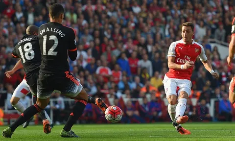 Arsenal có hành động khiến Man Utd và Solskjaer phải "nhức nhối"