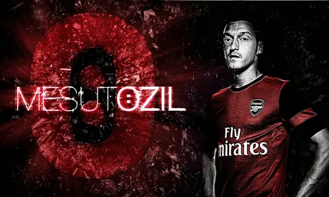 Ozil đã thay đổi rồi, còn Unai Emery thì sao?