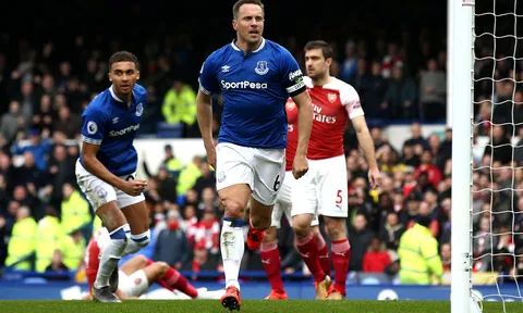 Quyết định với Ozil đã chỉ rõ điều mà Arsenal đang thiếu lúc này