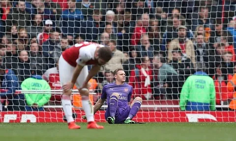 Arsenal và 4 điểm đen trong chuỗi trận bết bát gần đây: Công cùn, thủ kém
