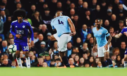 Guardiola nói lời khó tin về siêu phẩm của Kompany