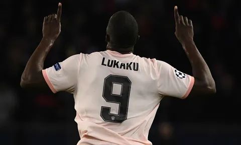 Man Utd, cơn điên tại Paris và 2 kẻ "bất khả xâm phạm"