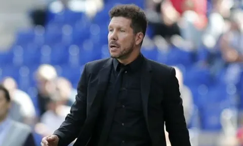 Atletico bại trận, HLV Simeone vẫn "đá xéo" Real và Zidane?