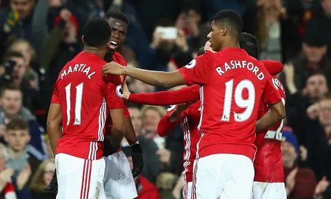 Man Utd binh hùng tướng mạnh đón Liverpool: Martial trở lại, Lukaku dự bị