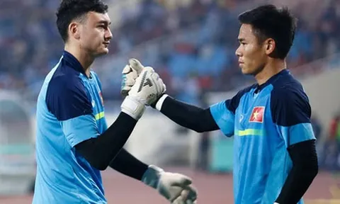 Bài toán thủ môn ĐT Việt Nam: Hãy trao cơ hội cho Nguyên Mạnh, Văn Công!