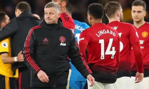 Bán, bán hết! Man Utd thua Wolves chỉ rõ 3 cái tên Solskjaer cần bán đứt Hè này