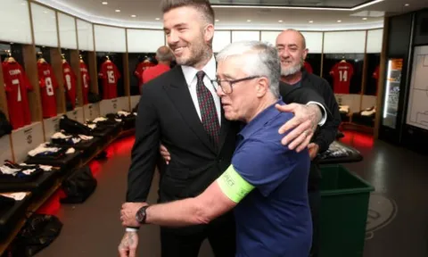 Bạn cũ bật khóc khi gặp lại Beckham sau 20 năm