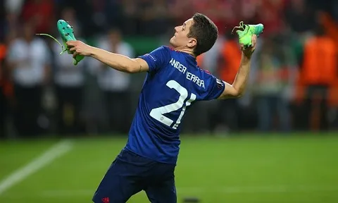 Bạn đã hiểu tại sao Man Utd khước từ yêu sách của Herrera?