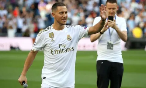 Bàng hoàng! Hazard nói đúng 1 câu với đồng đội Chelsea rồi bỏ đi lập tức