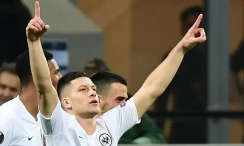 Barca khóa mục tiêu chuyển nhượng đầu tiên khi mùa giải kết thúc