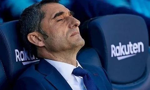 Barca nhận tin sốc về Suarez, Valverde đứng ngồi không yên