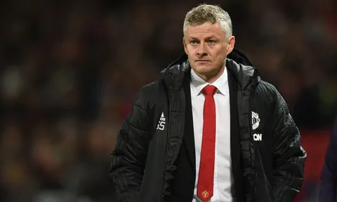 Barca nhạo báng Man Utd trên mạng xã hội