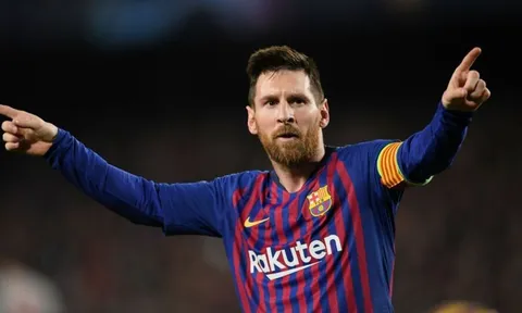 Barcelona sẽ dựng 10 tượng Messi tại Nou Camp