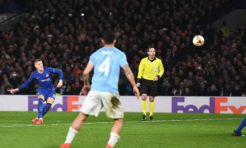 Barkley lập siêu phẩm sút phạt đưa Chelsea vào Tứ kết Europa League
