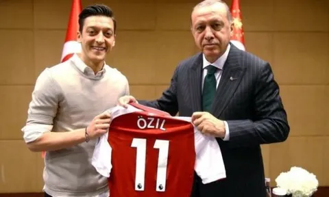 Bất ngờ: đám cưới của Ozil có thể đem đến xung đột cho hai quốc gia (P2)