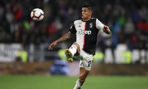 Bất ngờ! Vì một điều oái ăm, thành Manchester chưa thể có được Cancelo