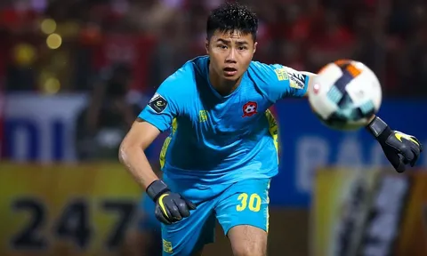 "Đàn em" Văn Lâm đe dọa vị trí thủ môn số một của Bùi Tiến Dũng ở U23 Việt Nam