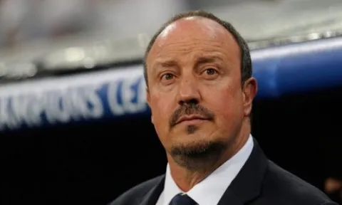 Benitez tăng cường lực lượng ở hai vị trí quan trọng