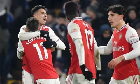 Bí ẩn việc Man Utd chê "gà son" của Arsenal