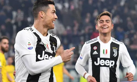 Bị chê vô dụng, Dybala lấy Ronaldo ra "đỡ đạn"