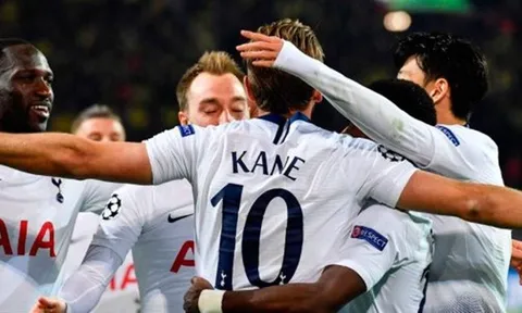 Thủng lưới 4 bàn, thủ môn Dortmund nói điều bất ngờ về Harry Kane