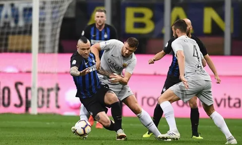 Bị Inter Milan cầm chân, AS Roma lỡ cơ hội tiến vào tốp 4