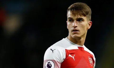 Bị xem như người thừa ở Arsenal, "Iniesta đệ nhị" vẫn được Pires khen lấy khen để