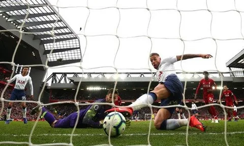 "Biếu" 3 điểm cho Liverpool, Lloris lọt tốp thủ môn "thảm họa" của Premier League